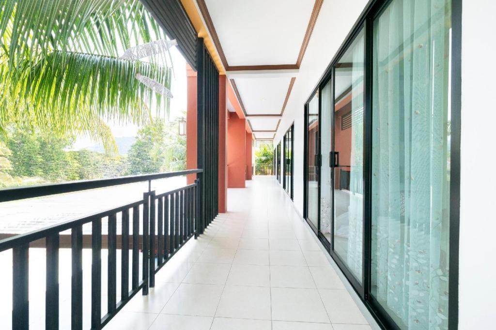Oyo 732 Juthamas Hotel 2*