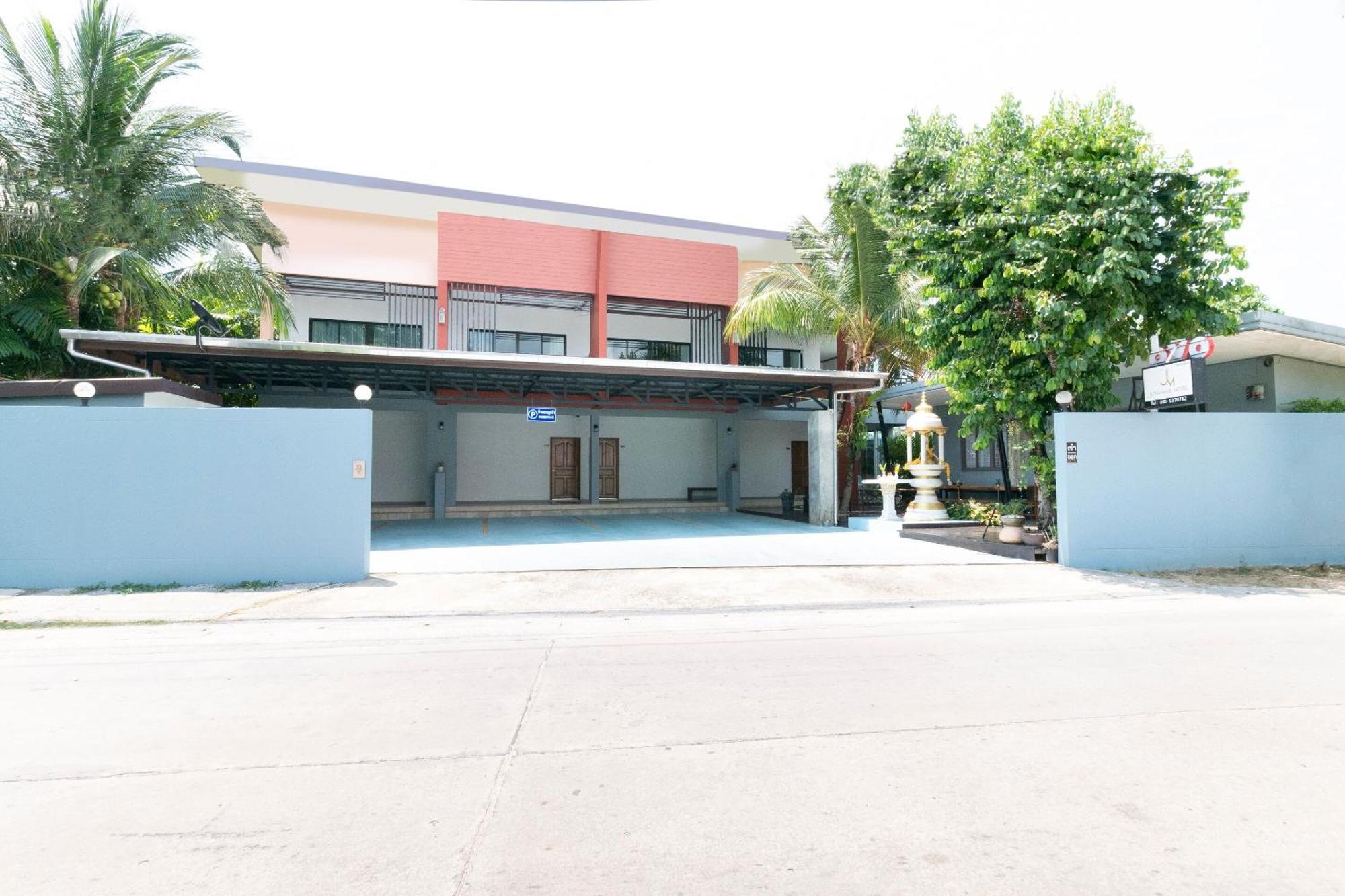 Hotel Oyo 732 Juthamas 2*