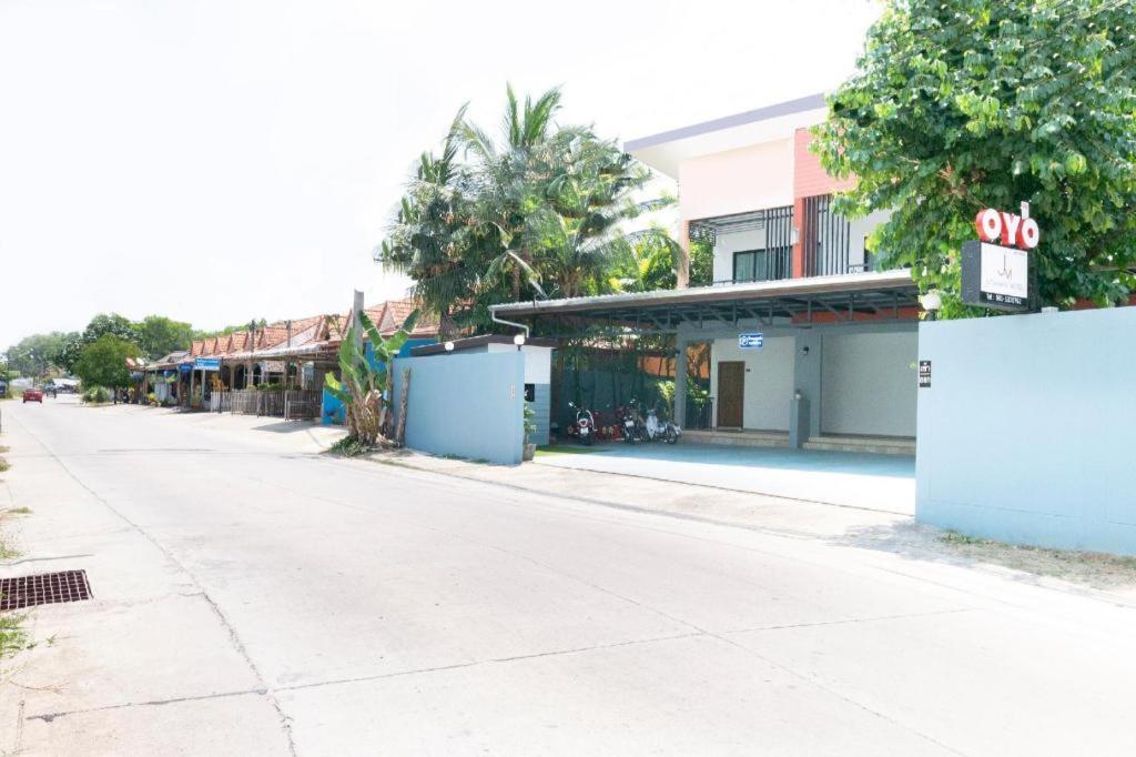 Oyo 732 Juthamas Hotel 2*