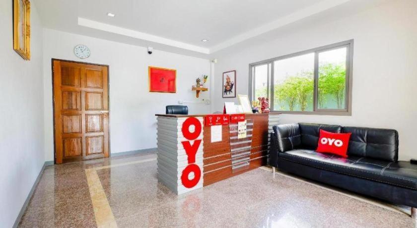 Oyo 732 Juthamas Hotel