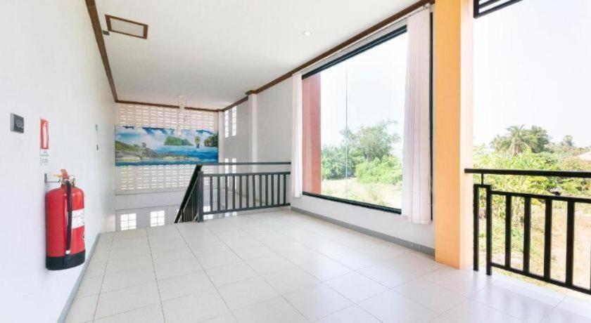 Oyo 732 Juthamas Hotel Khok Kloi